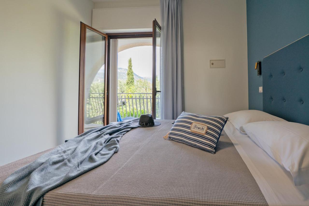 Hotel Residence Torre Del Porto Mattinata Oda fotoğraf