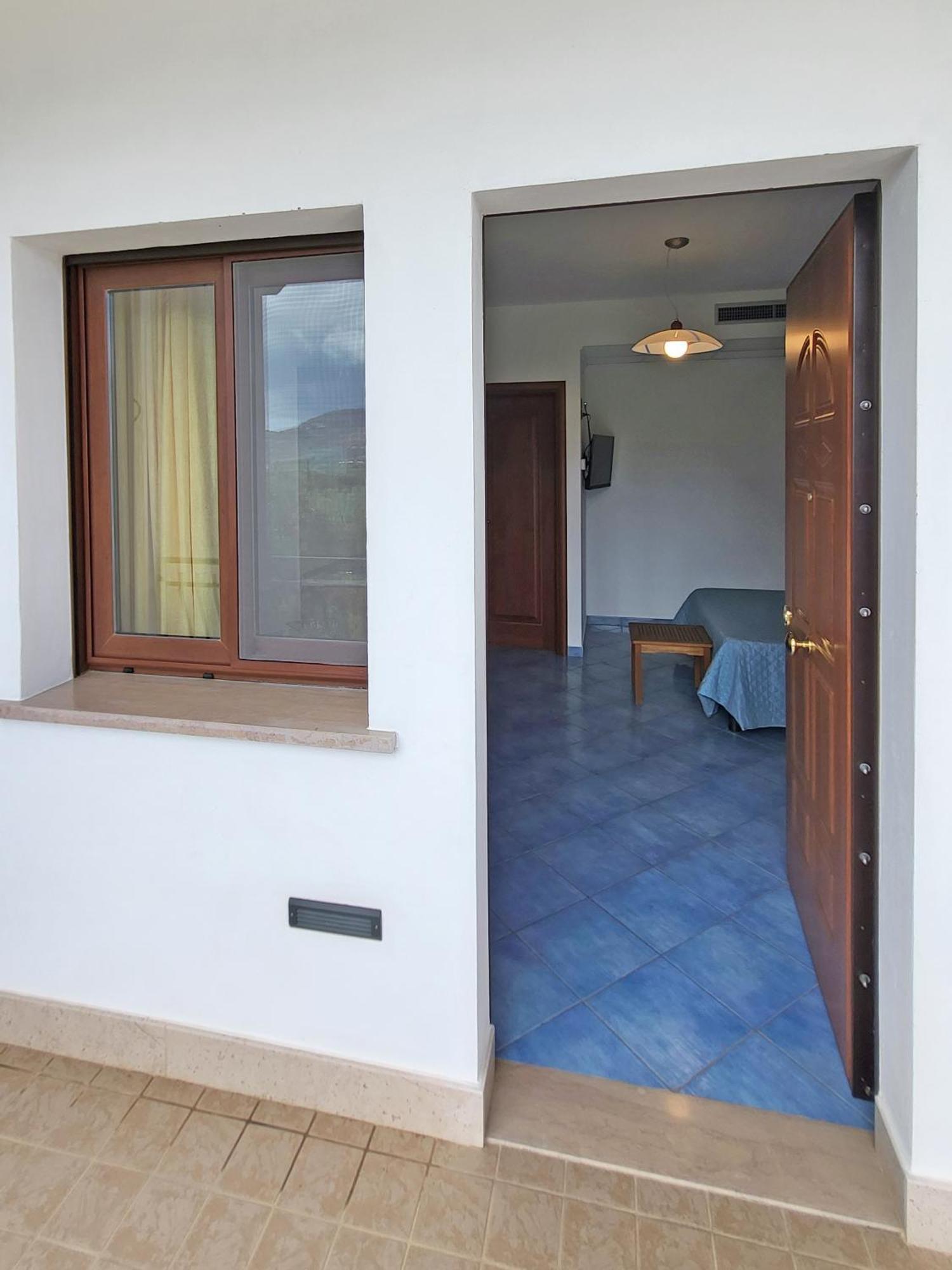 Hotel Residence Torre Del Porto Mattinata Dış mekan fotoğraf